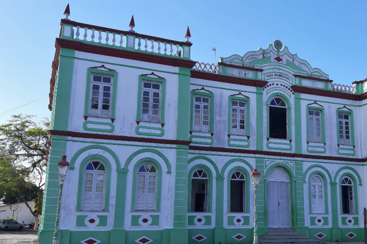Cidade baiana diminui em 30% salários do prefeito e dos secretários municipais em meio à crise; entenda