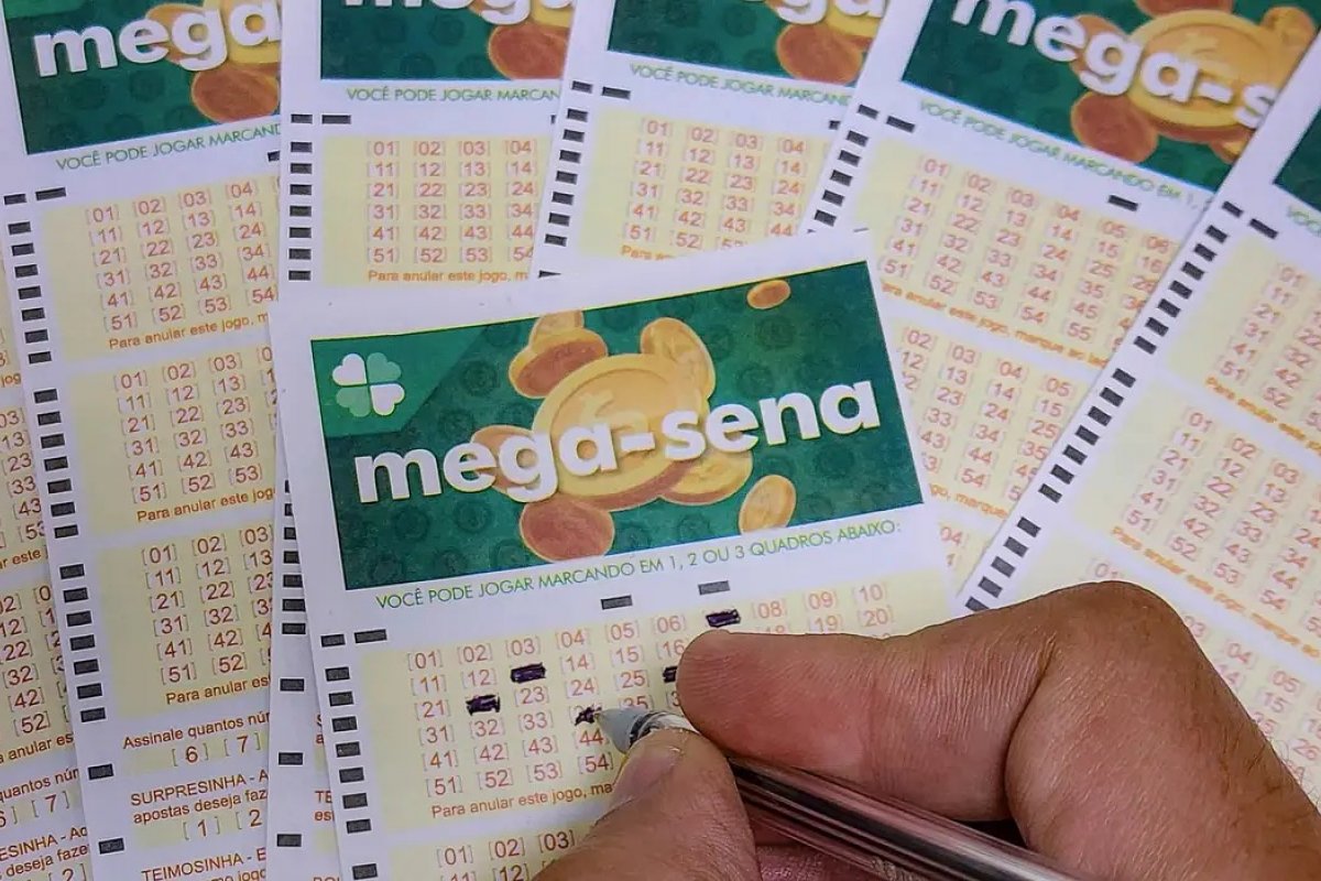 Mega-sena acumula e próximo prêmio será de R$ 300 milhões