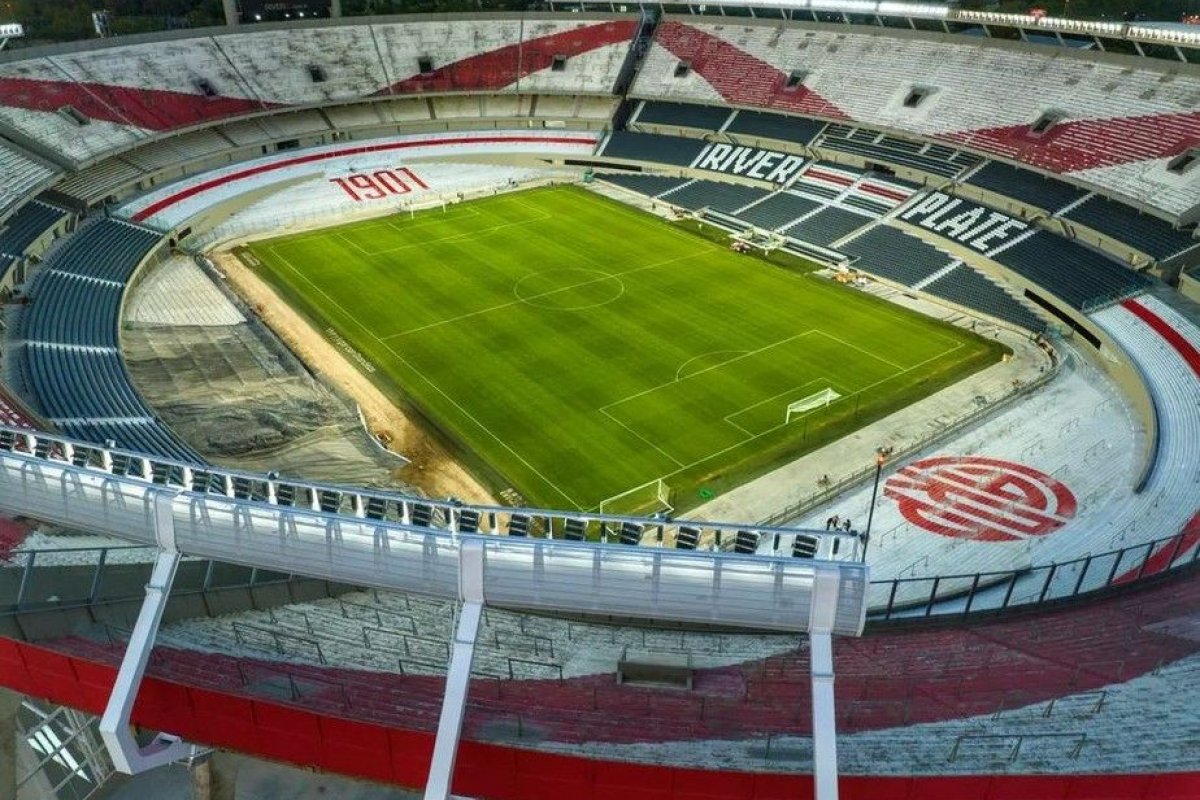 Argentina proíbe entrada de devedores de pensão alimentícia em estádios de futebol