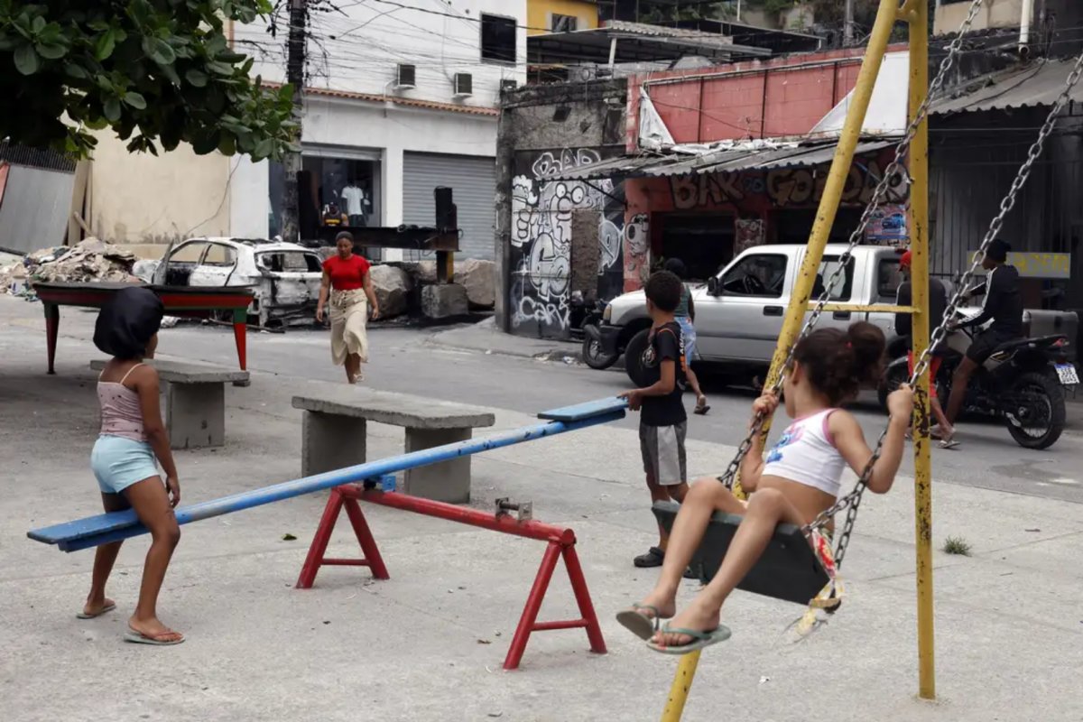 Crianças aprendem mais sobre dinheiro com mesada sem obrigações, diz pesquisa