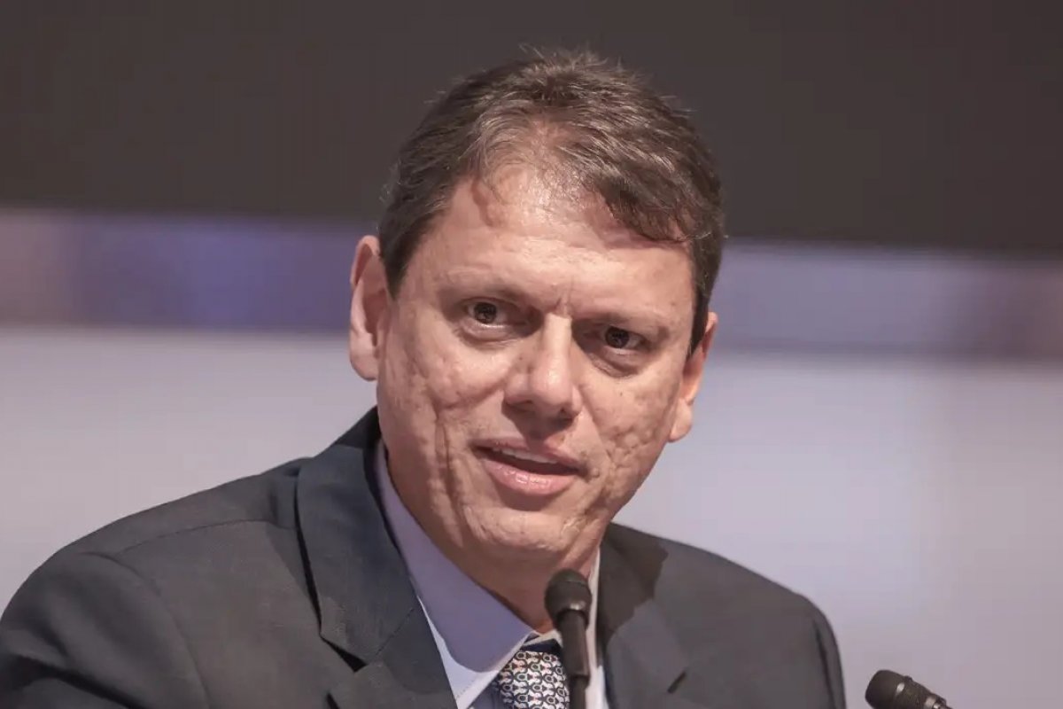 Vídeo: Tarcísio critica fim da escala 6x1: “Trabalhador vai ter que fazer bico”