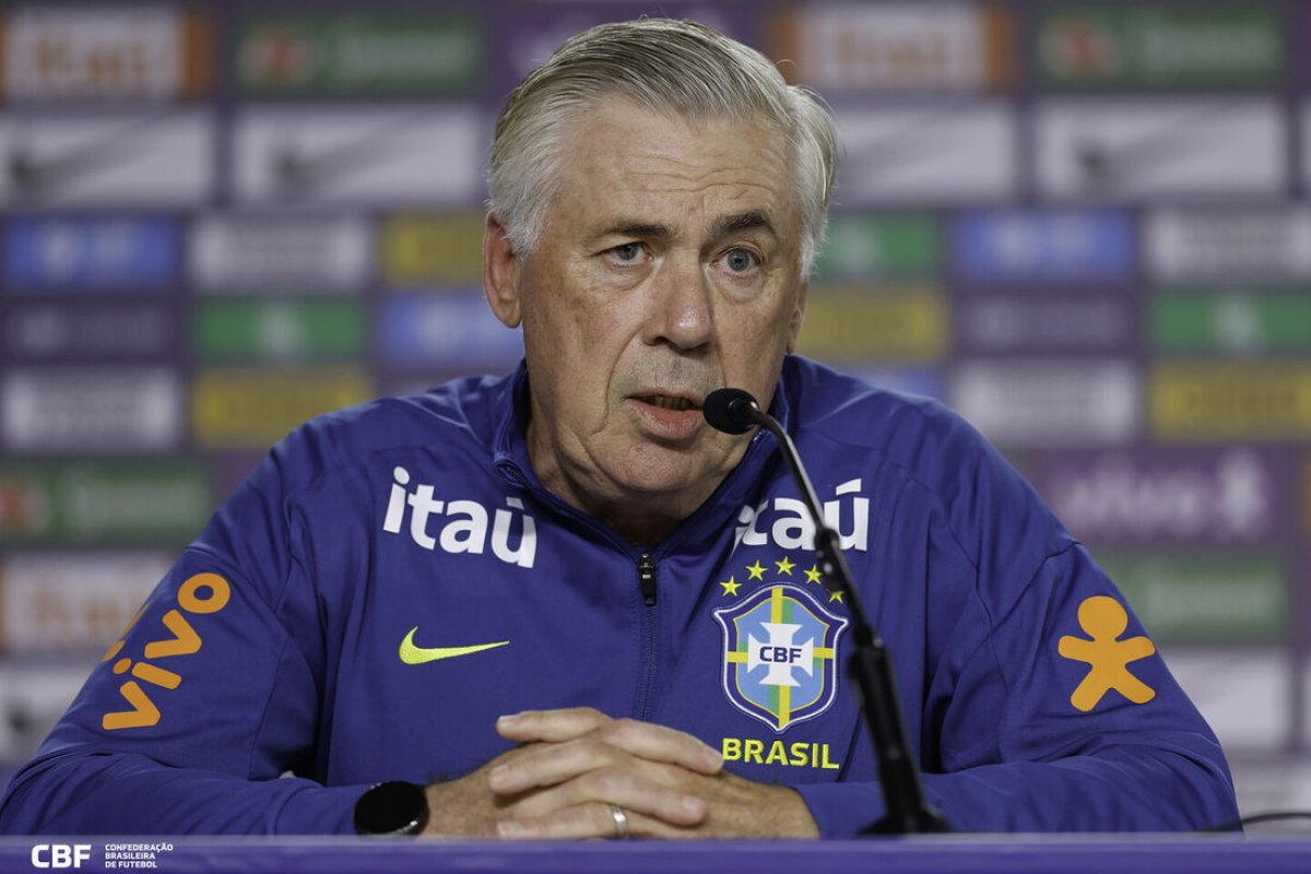 VÍDEO: Carlo Ancelotti pede que torcida confie nos 26 convocados para a Copa e diz que Neymar “vai jogar se merecer jogar"