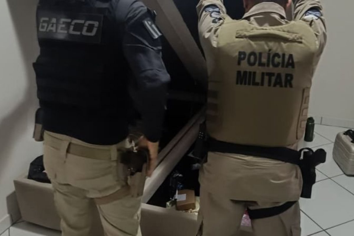 Quatro PMs são presos suspeitos pelo desaparecimento de dois jovens na BA