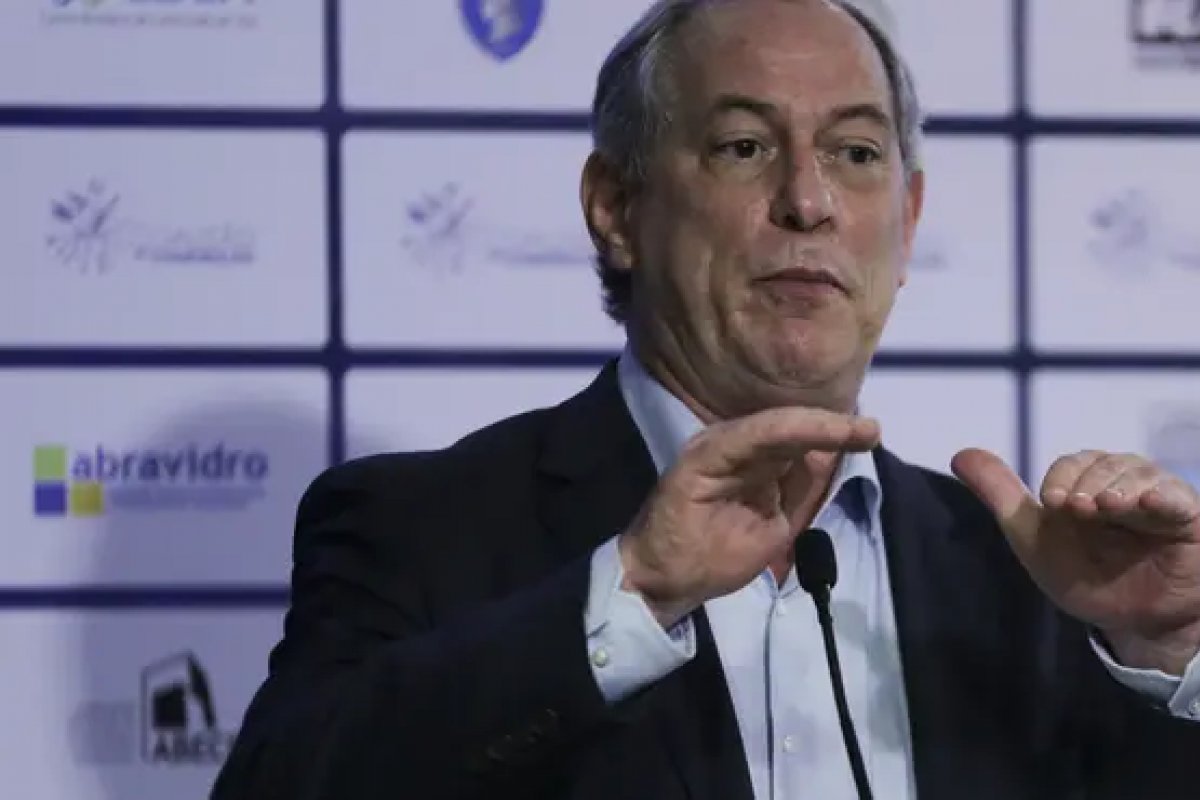 Ciro Gomes é condenado por violência política de gênero contra prefeita