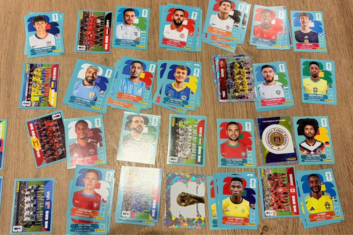 Vídeo: Febre do álbum da Copa movimenta Salvador e atravessa gerações em pontos de troca de figurinhas