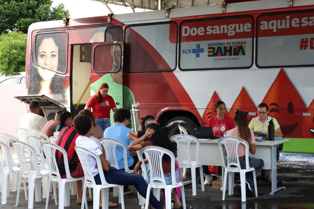 Hemoba amplia coleta de sangue em Salvador com auxílio de hemóvel