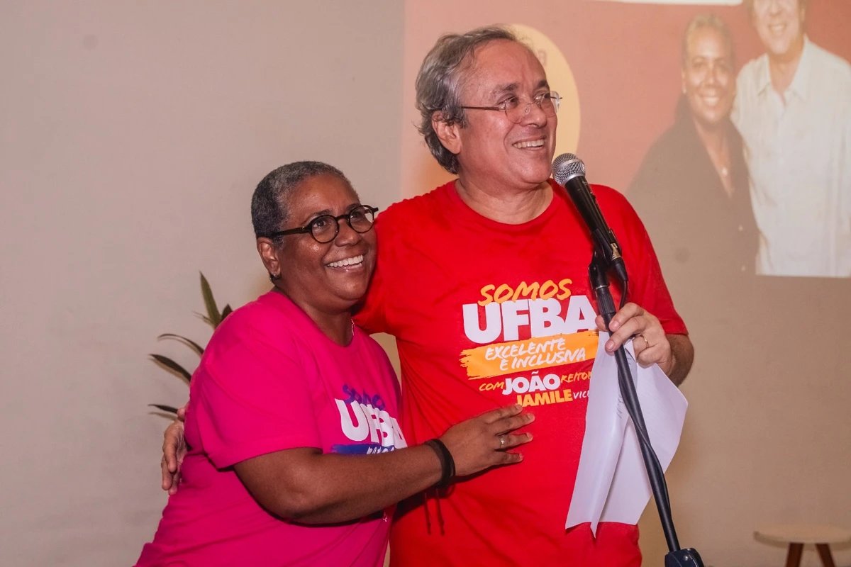 João Carlos Salles é eleito reitor da Ufba e assume terceiro mandato