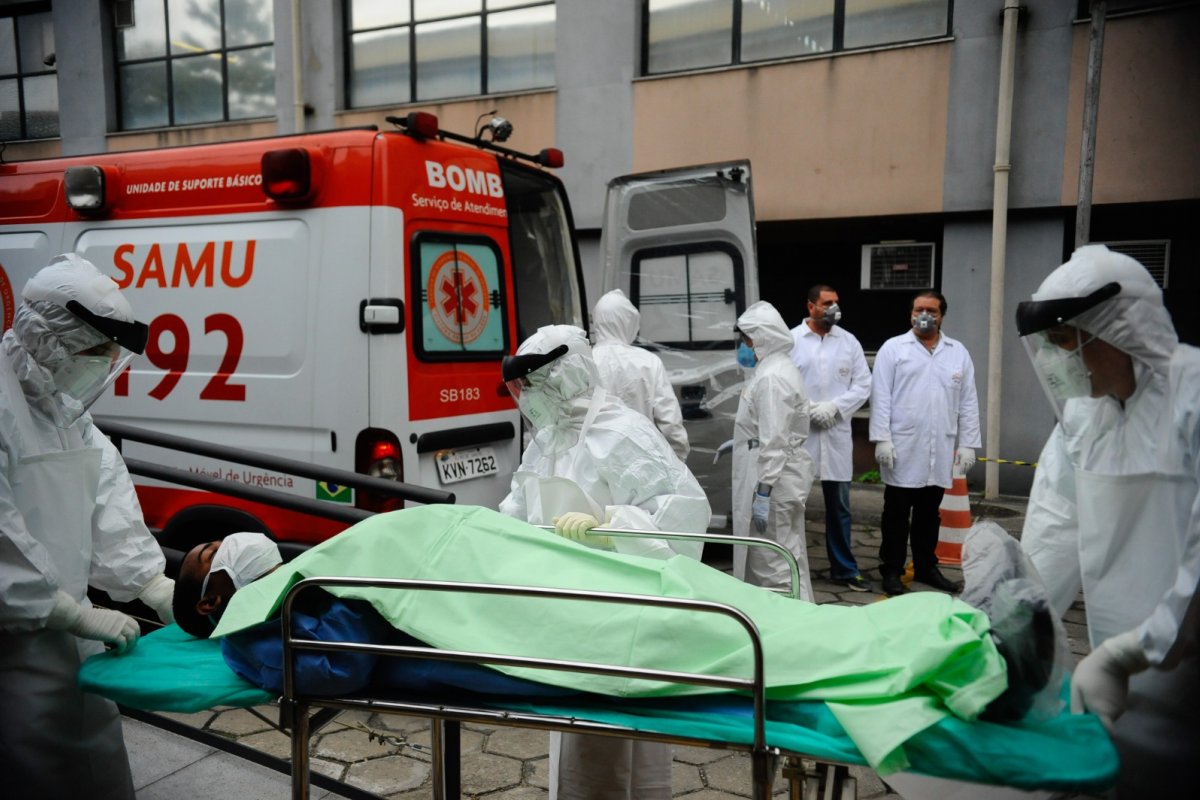 OMS alerta para risco de expansão de surto de Ebola com 160 mortes na África