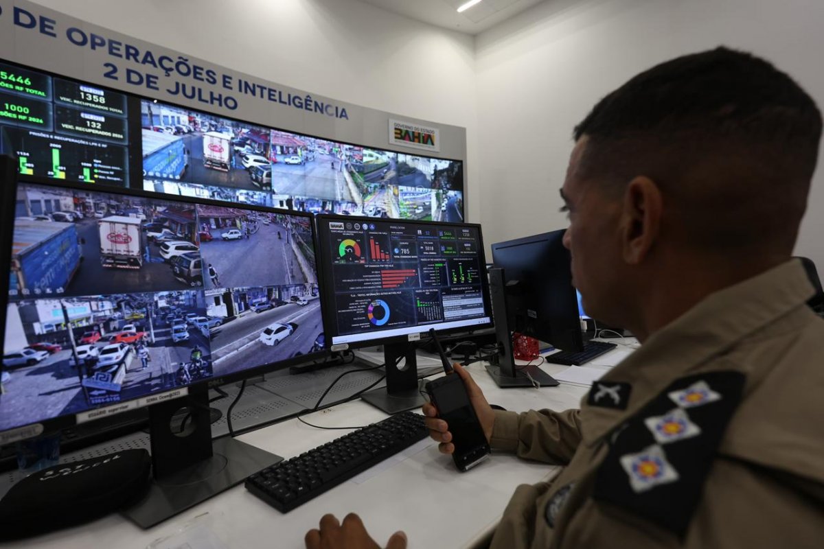 Policia da Bahia prende mil foragidos com ferramenta de reconhecimento facial
