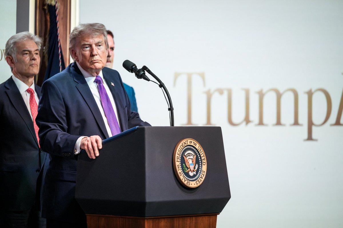 Donald Trump diz que pode fechar acordo ou “explodir” o Irã
