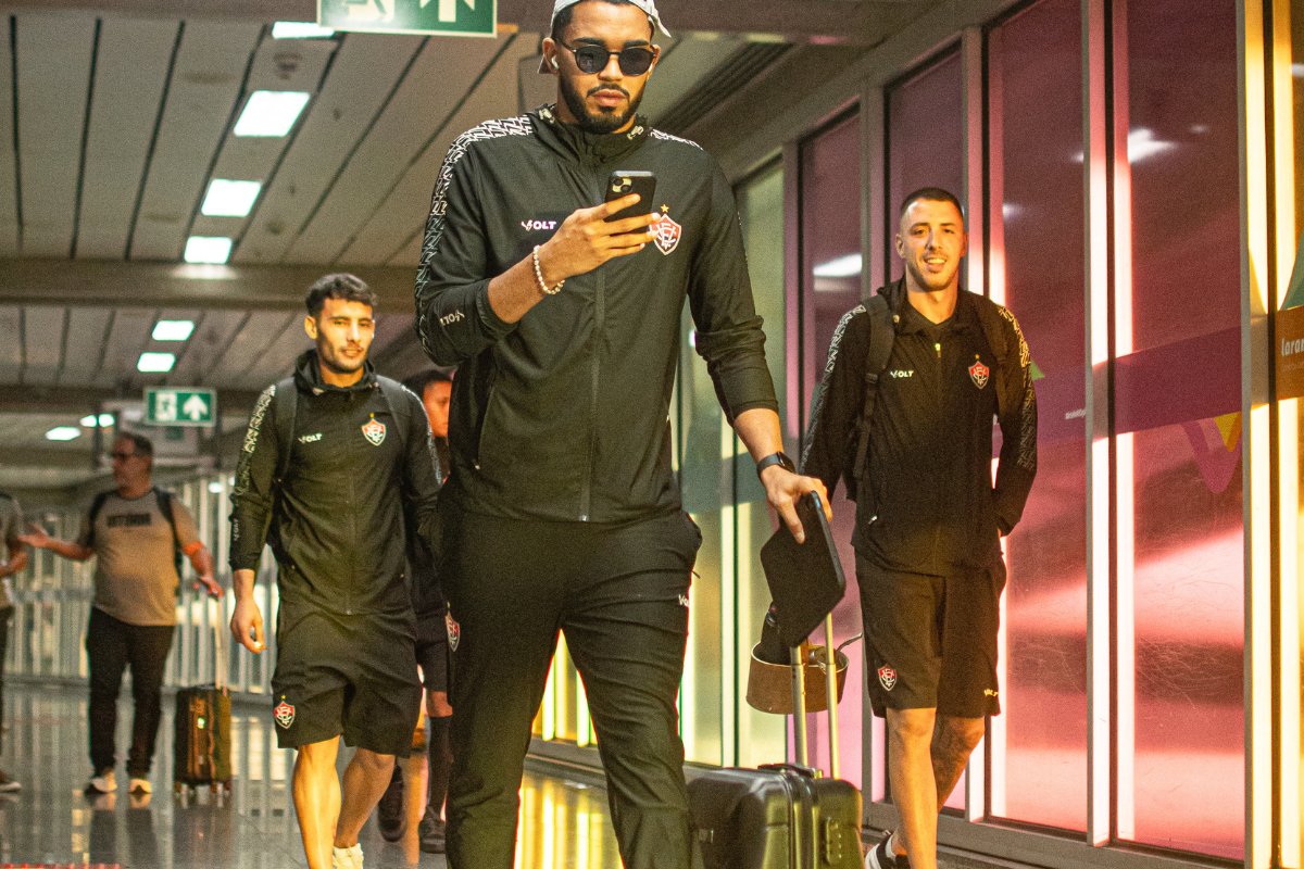 Vitória aposta em logística especial para sobreviver à maratona decisiva da temporada