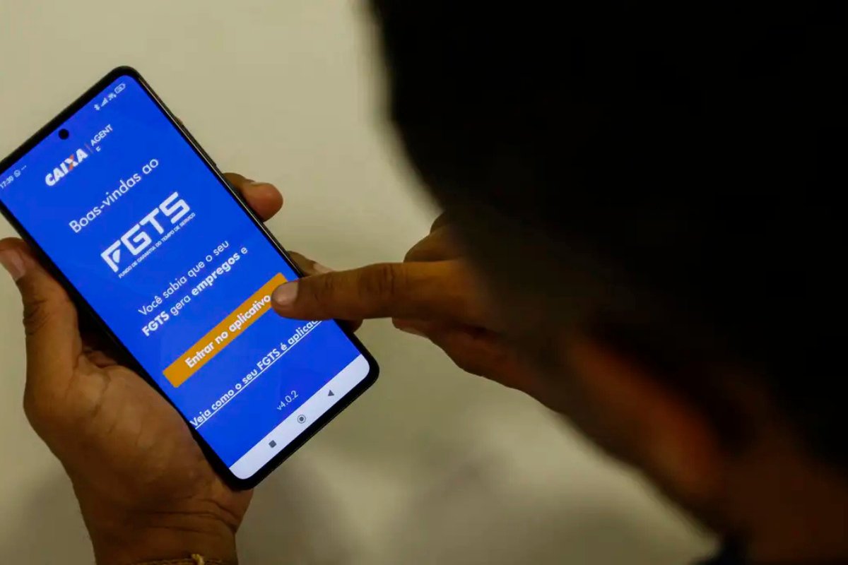 Trabalhador pode usar FGTS para renegociar dívidas no Desenrola Brasil a partir desta segunda (25)