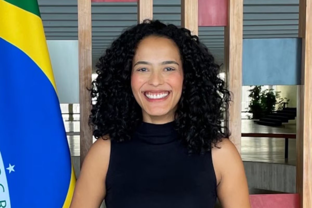 Ex-servidora do Itamaraty busca ajuda do governo federal após exoneração