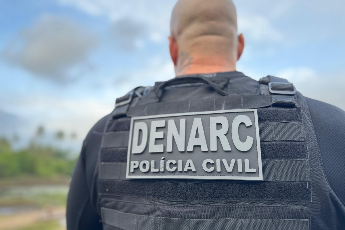 Suspeito de tráfico de drogas é preso em condomínio de luxo em Salvador