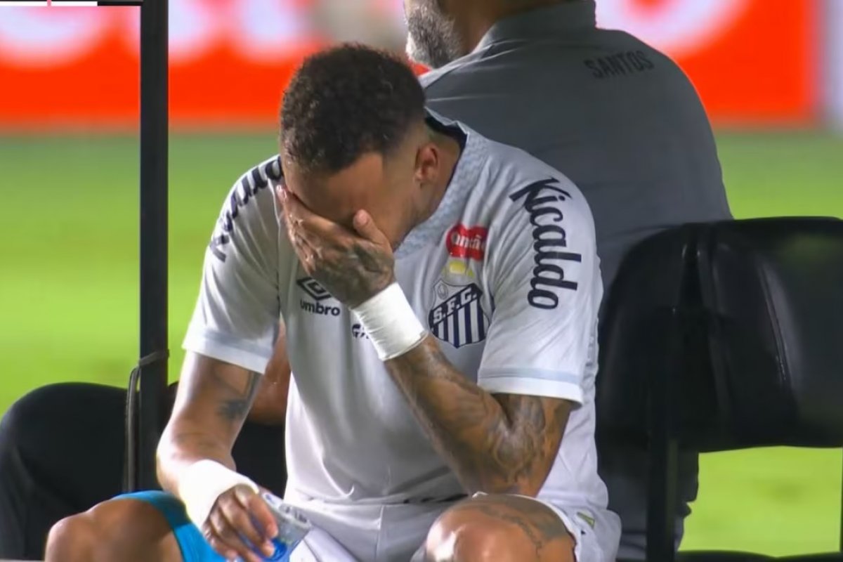 Desde a última Copa, Neymar disputou poucas partidas por causa de lesões; veja número de ausências