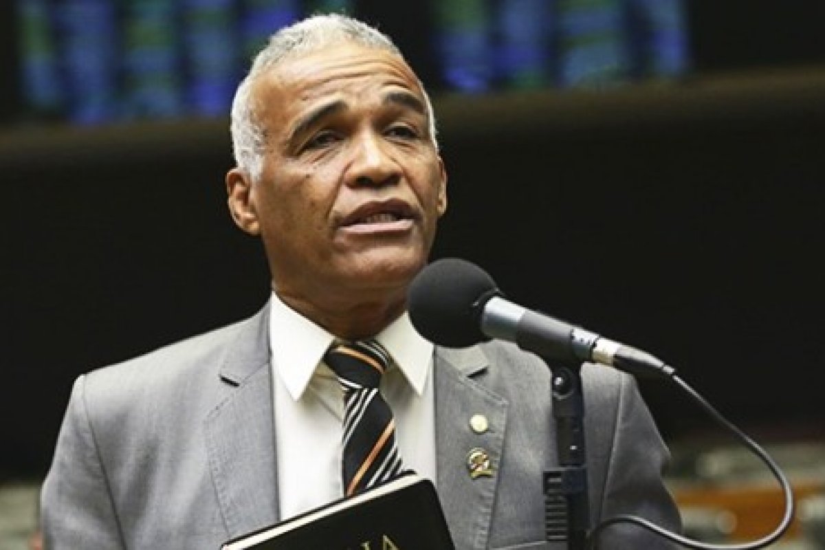 Internação de adolescentes usuários de drogas: PL de deputado baiano é aprovado na Câmara; veja mudanças