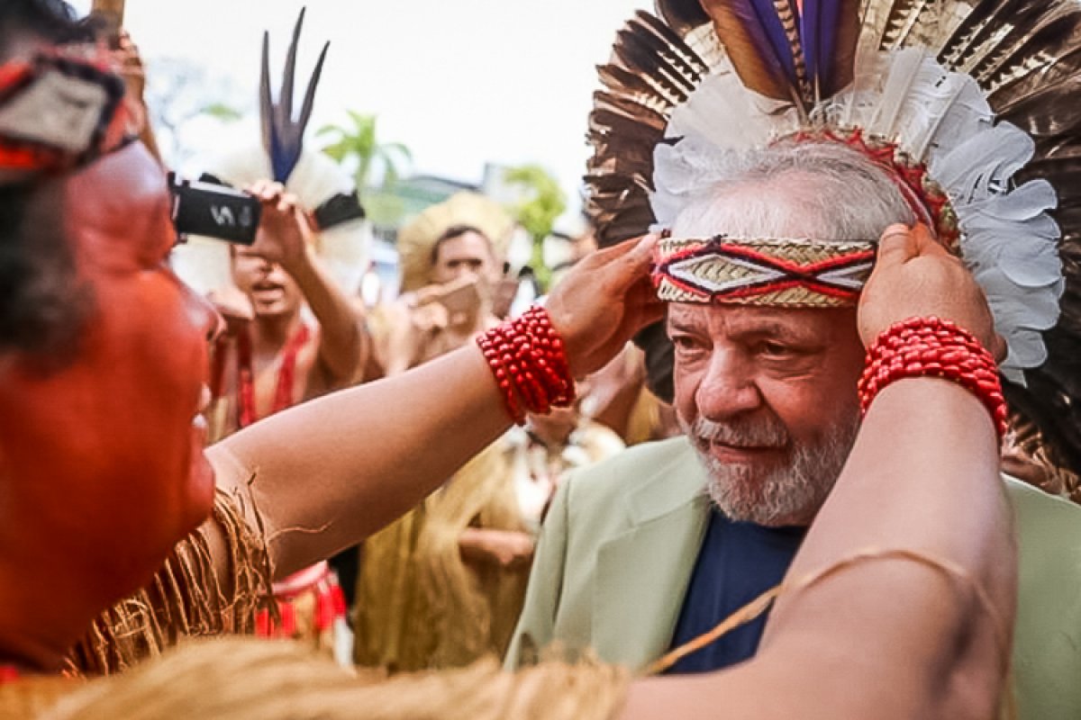 Lula sanciona criação de primeira universidade indígena do Brasil 