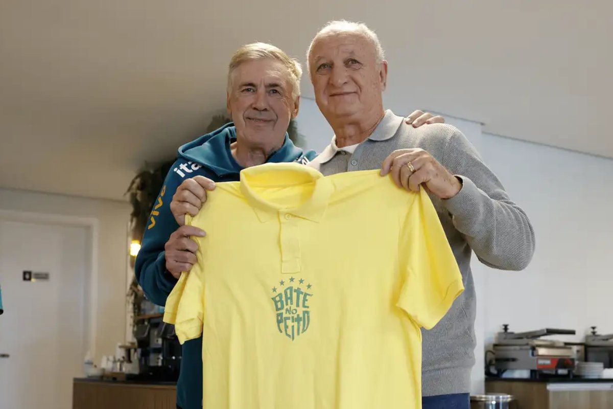 Felipão é homenageado por comissão e jogadores da Seleção na Granja Comary
