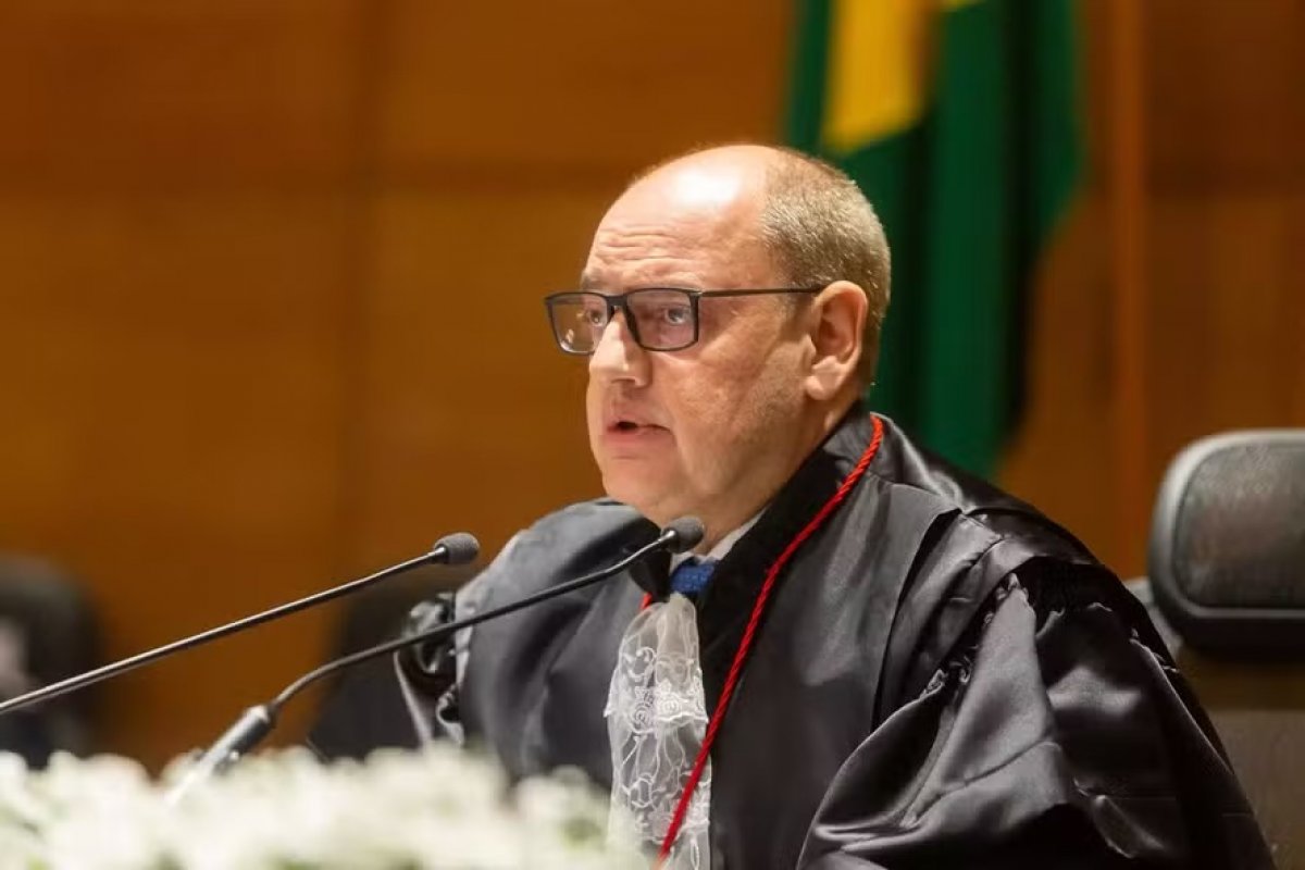 Pontos de escuta são encontrados no gabinete do governador do Rio de Janeiro