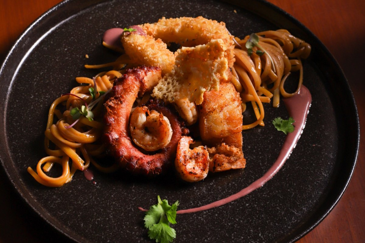 Jotas Gastronomia tem jantar em cinco etapas inspiradas em músicas românticas para celebrar o Dia dos Namorados!