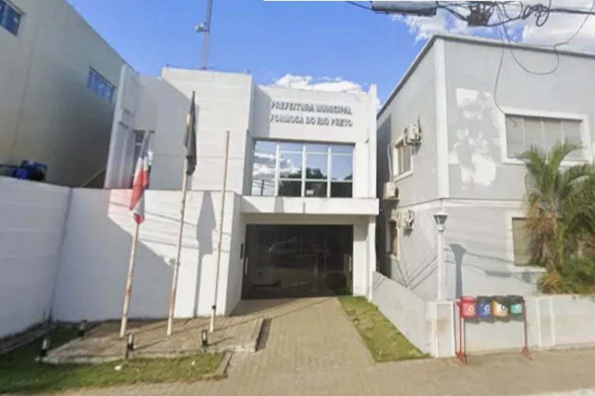 Prefeitura de Formosa do Rio Preto abre quase 400 vagas e salários de até R$ 6 mil