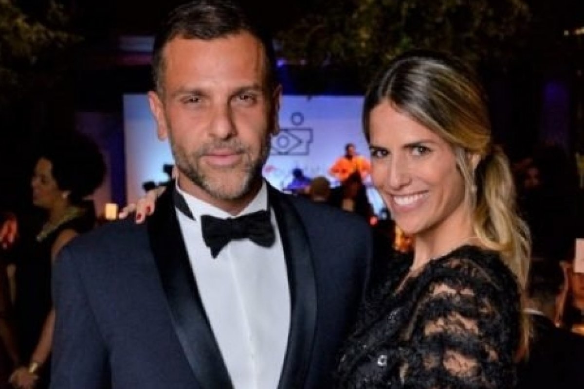 Por causa do Coronavírus, presidente do Grupo Arezzo adia casamento com Gabriela Verdeja