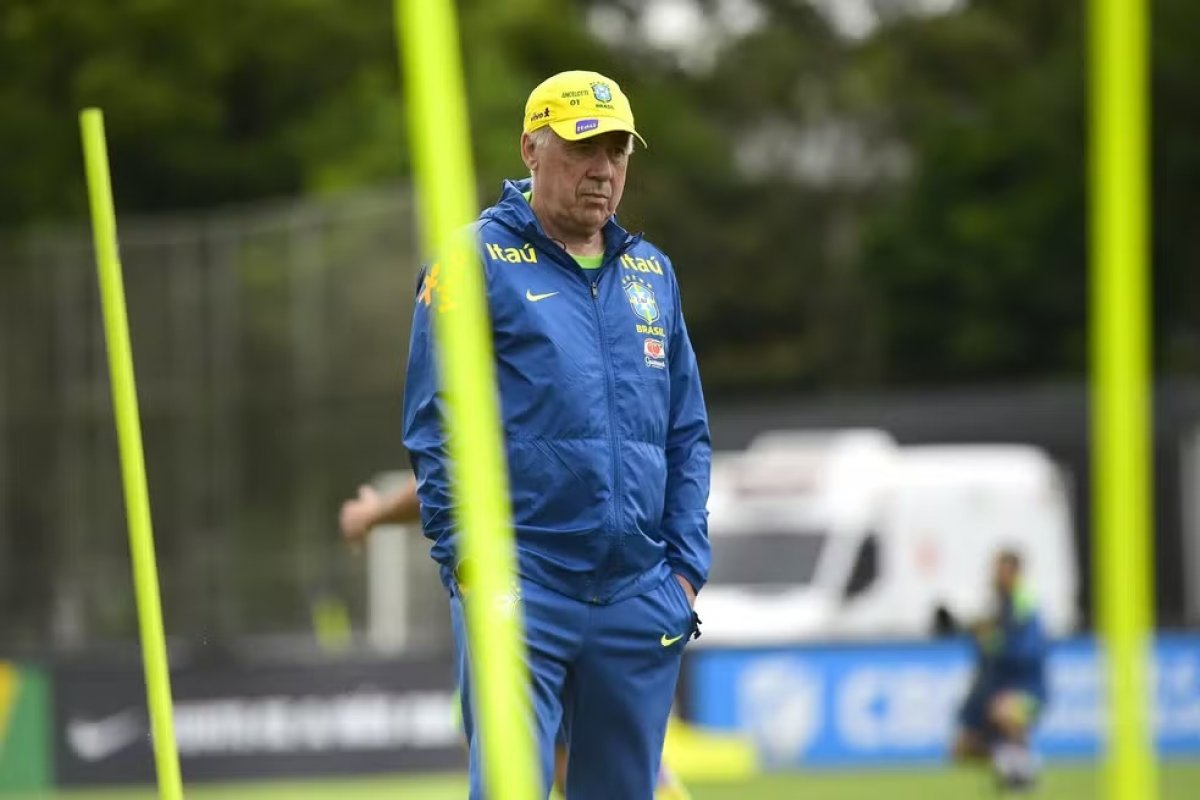 Ancelotti testa seleção brasileira com três no meio e Igor Thiago