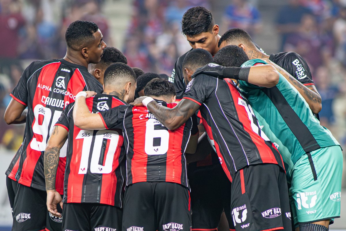 Vitória está a um empate do pentacampeonato