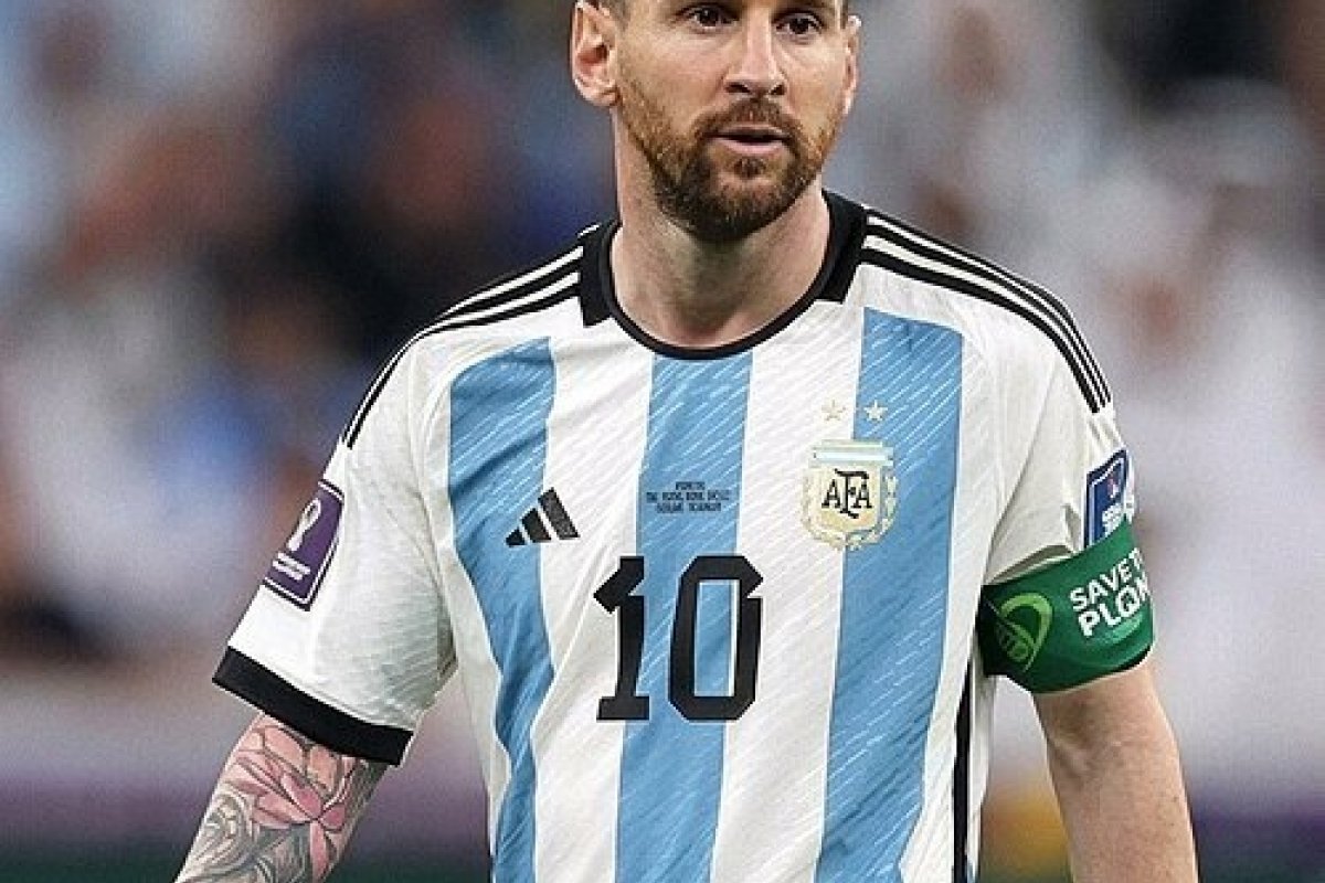 "Messi pode entrar em algum dos amistosos por alguns minutos", diz treinador da seleção argentina