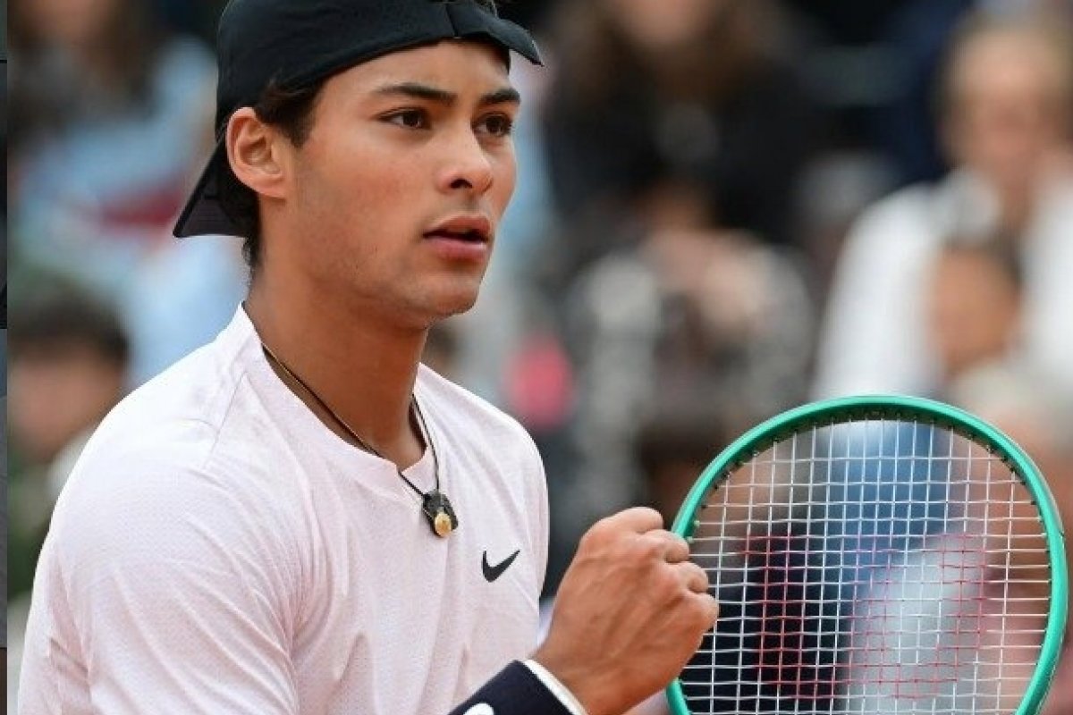 Guto atropela e conquista título inédito para o Brasil em Roland Garros