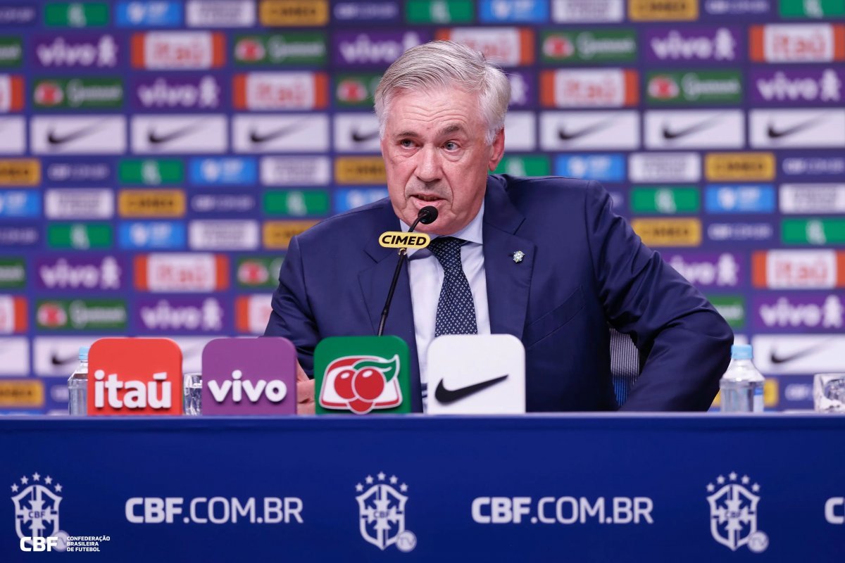 Ancelotti diz ter time da estreia, mas lesão e testes deixam Brasil incerto