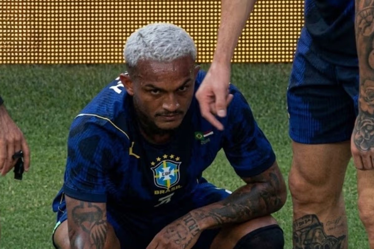 Seleção: lateral Wesley é cortado da Copa por lesão, e Ancelotti anuncia volante como substituto