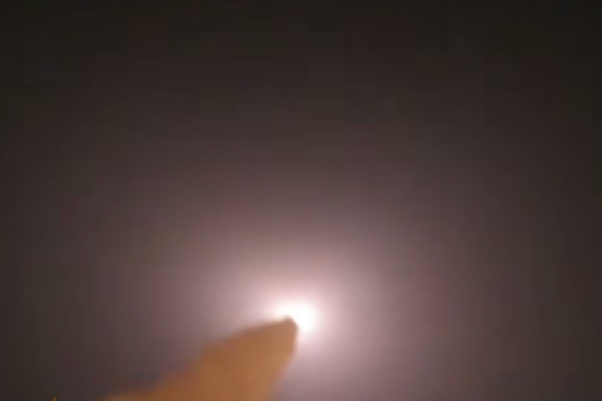 Israel contraria Trump e bombardeia o Irã