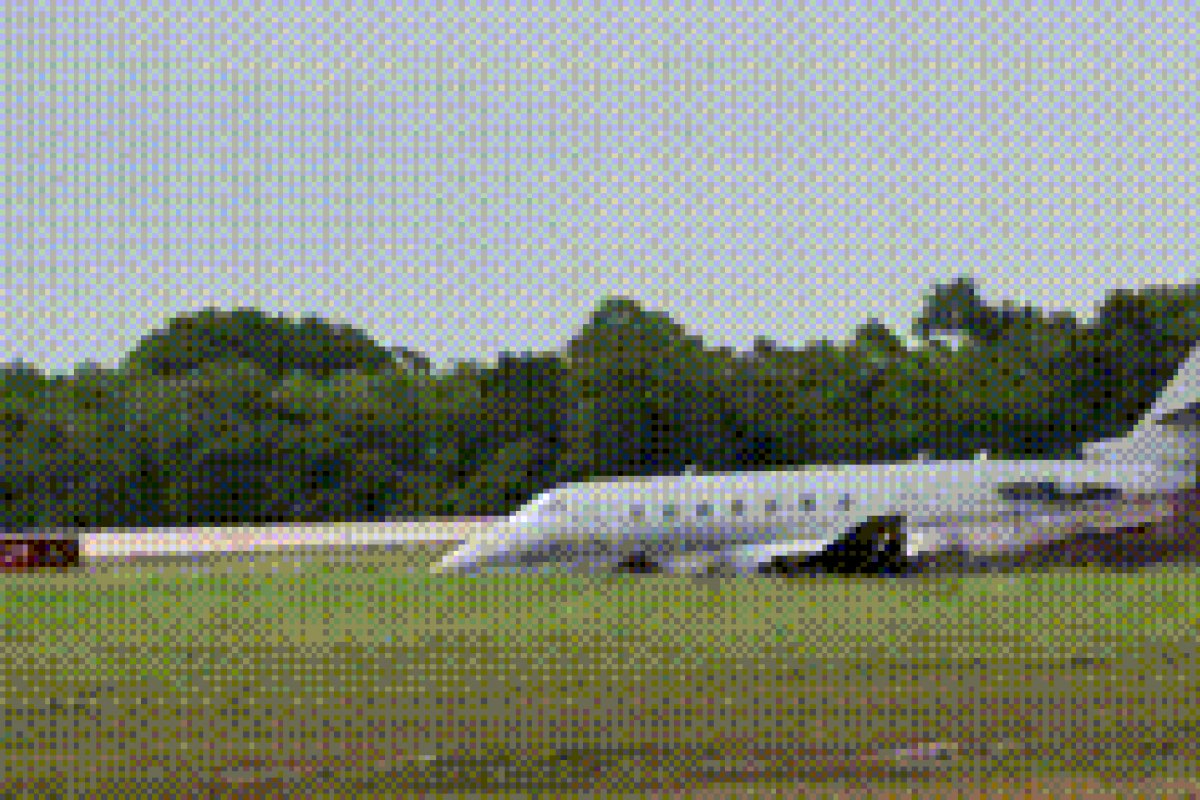 Vídeo: duas pessoas morrem após avião particular em pista de aeroporto na República Dominicana