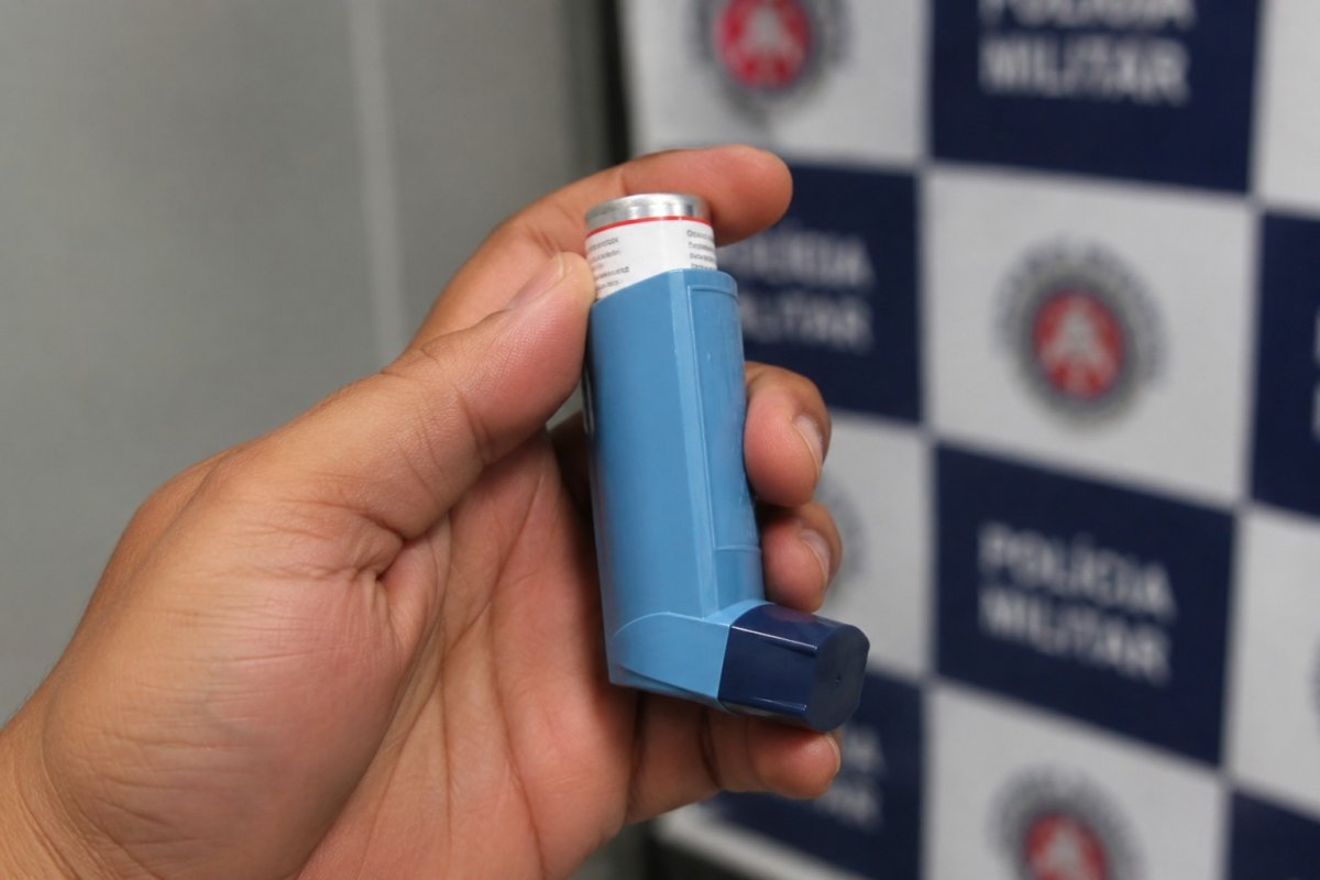 Homem é flagrado com cocaína escondida em bombinha de asma