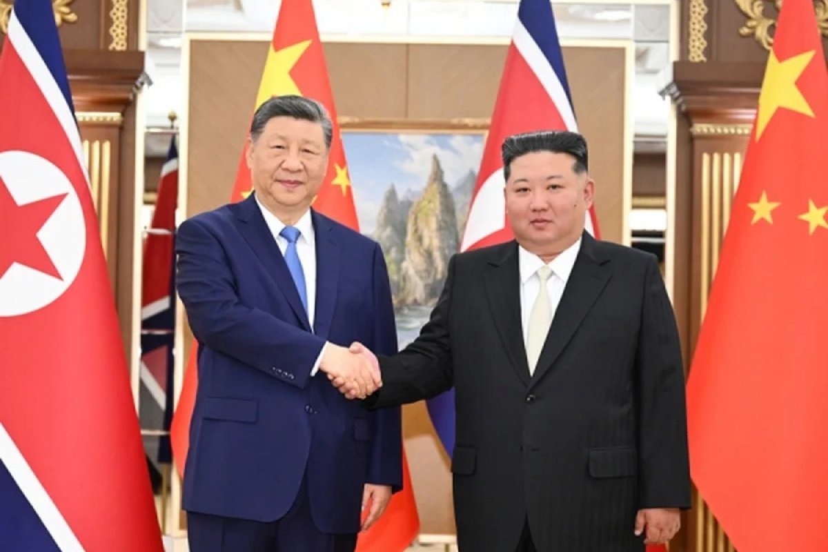 Presidente da China promete apoiar líder da Coreia do Norte em rara visita ao país