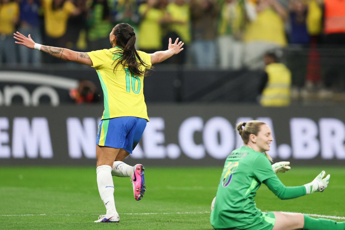 Seleção Feminina: Brasil reencontra EUA de olho em novo recorde de público