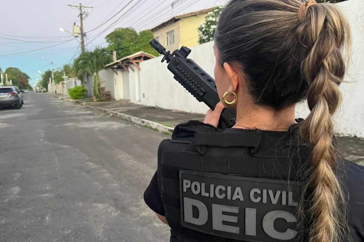 Ex-policial militar e mulher são presos em ação que investiga grupo envolvido em extorsões mediante sequestro na RMS 
