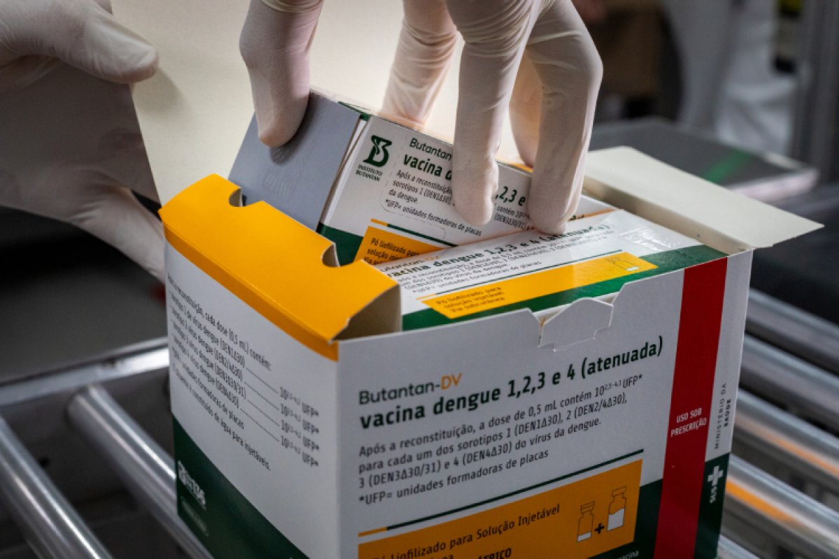 Ministério da Saúde enviou alerta quanto possíveis erros e ações necessárias durante o esquema de vacinação contra dengue