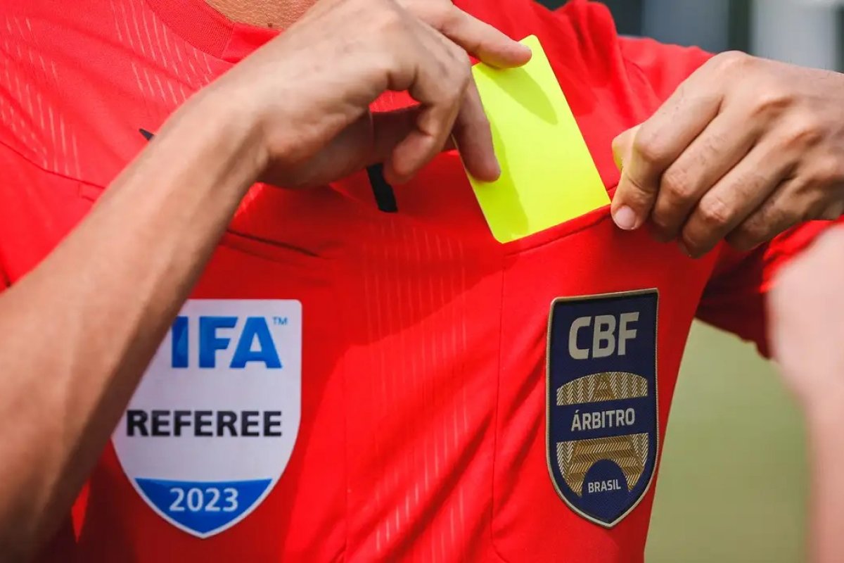 Árbitros podem receber mais de R$ 500 mil para atuar na Copa do Mundo de 2026
