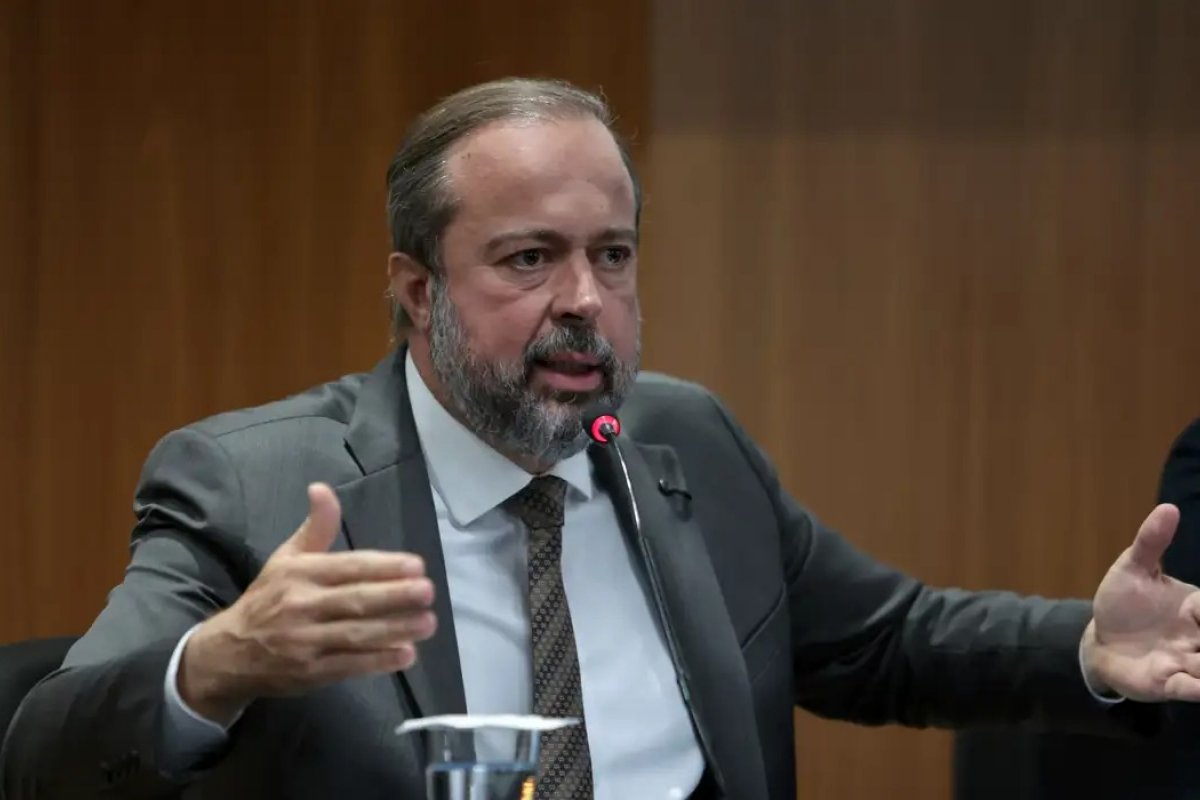 Governo vai propor aumentar porcentagem de etanol na gasolina de 30% para 32%