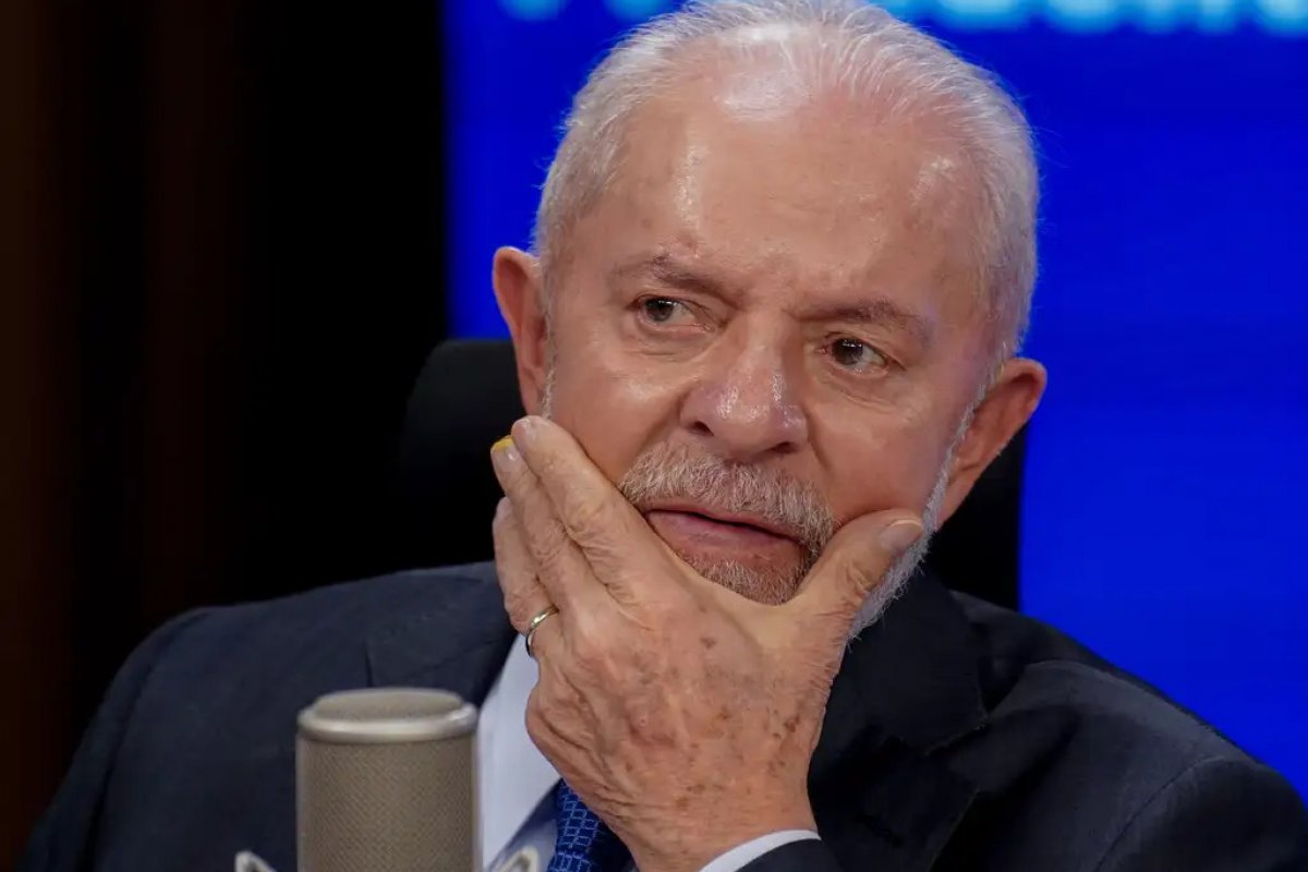 Genial/Quaest: 48% dos brasileiros desaprovam governo Lula e 40% ouvem mais notícias negativas do que positivas 