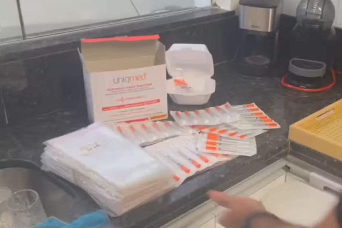 Operação mira grupo suspeito de usar rifas para lavar dinheiro da venda de medicamentos para emagrecimento na Bahia