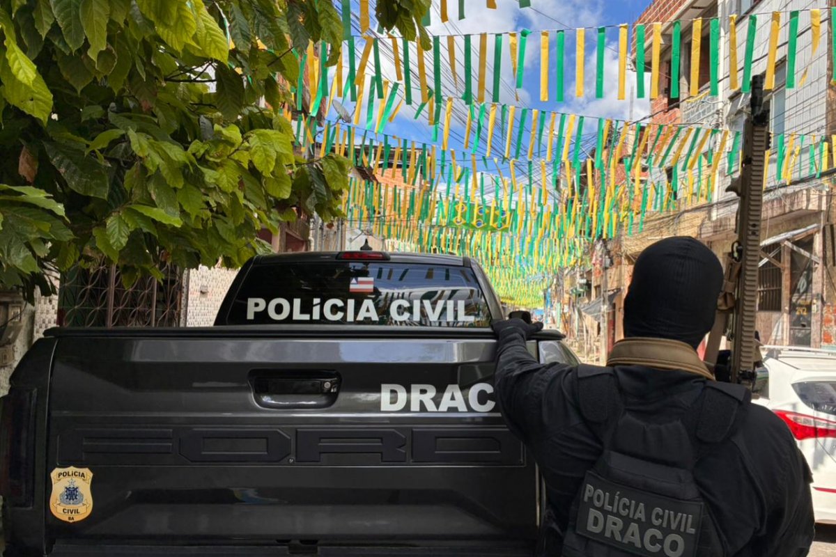 Dezesseis investigados por tráfico de drogas são presos na Operação Maré Vermelha