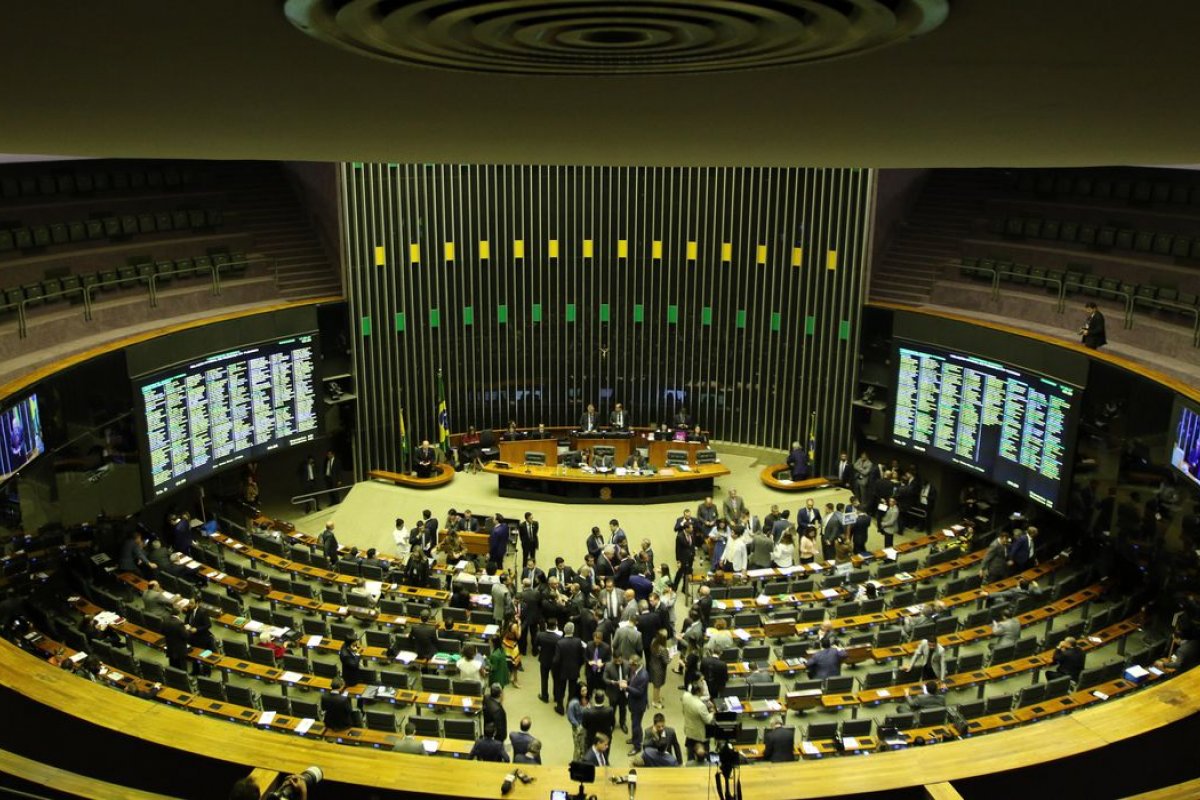 TCU suspende ampliação do BPC aprovada pelo Congresso