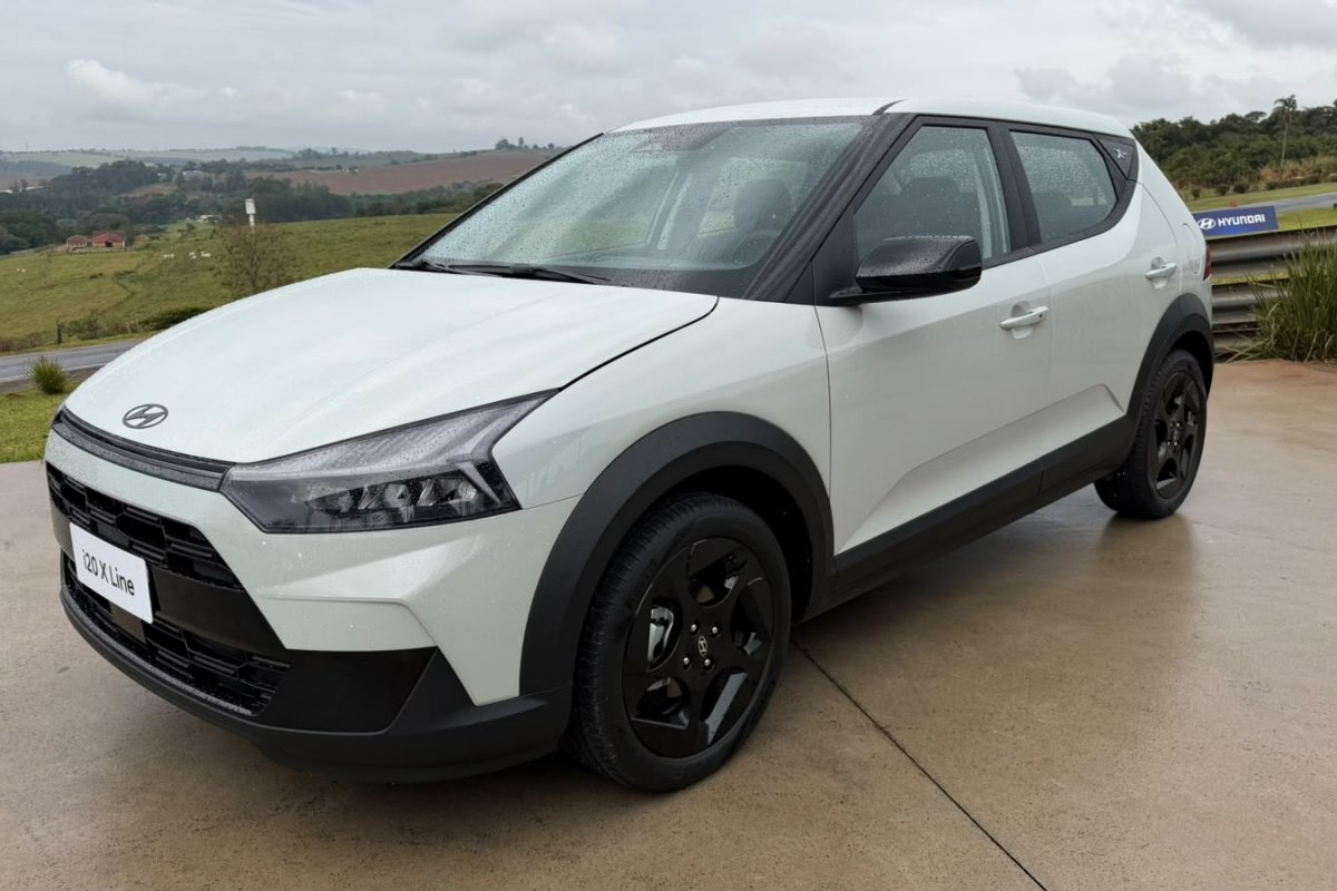 Hyundai i20 estreia no país com proposta de ponte entre hatches e SUVs