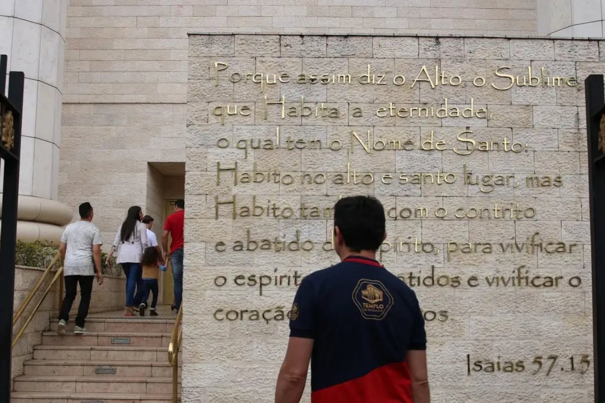 Isenção para igrejas pode ter impacto de até R$ 50 bi e vai onerar até fiéis