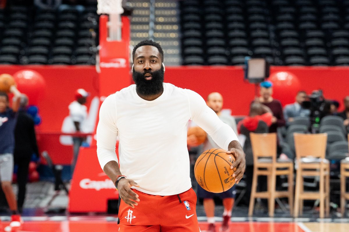 Jogador da NBA é preso após ser flagrado com uma arma de fogo nos EUA