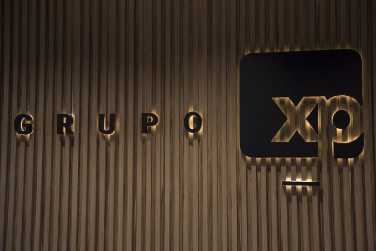 Agente da XP Investimentos é demitido após ofensas a Tico Santa Cruz na web