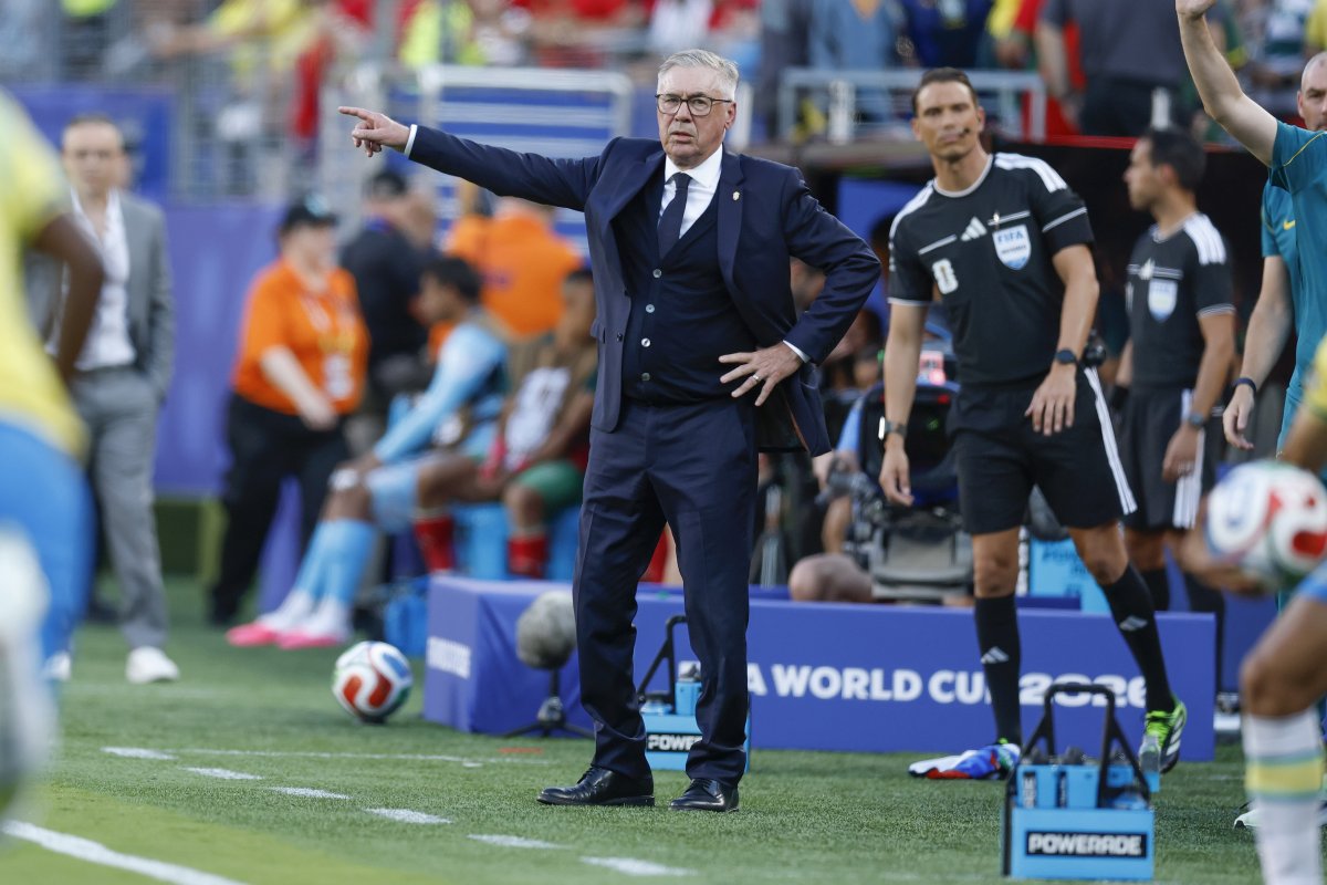 Com Casemiro e Ibañez pendurados, Ancelotti ganha preocupação extra para partida contra Haiti; confira regras de suspensão por cartão amarelo na Copa